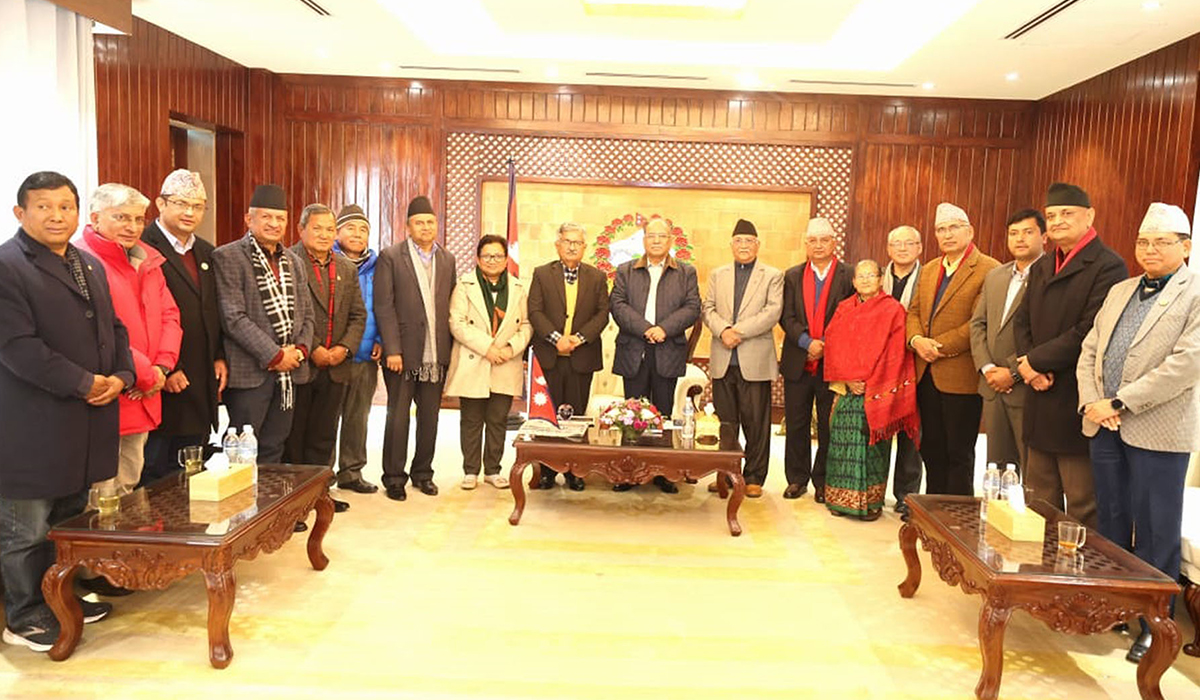 मध्यपहाडी लोकमार्ग पुनर्रेखाङ्कन गर्न एमालेको माग
